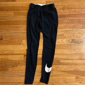 Nike Pants - Nike leggings Nike Pants - Nike leggings